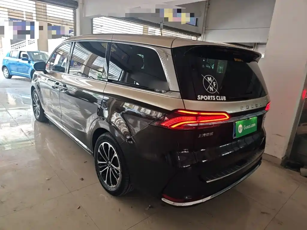 Фото 5 - Roewe iMAX8