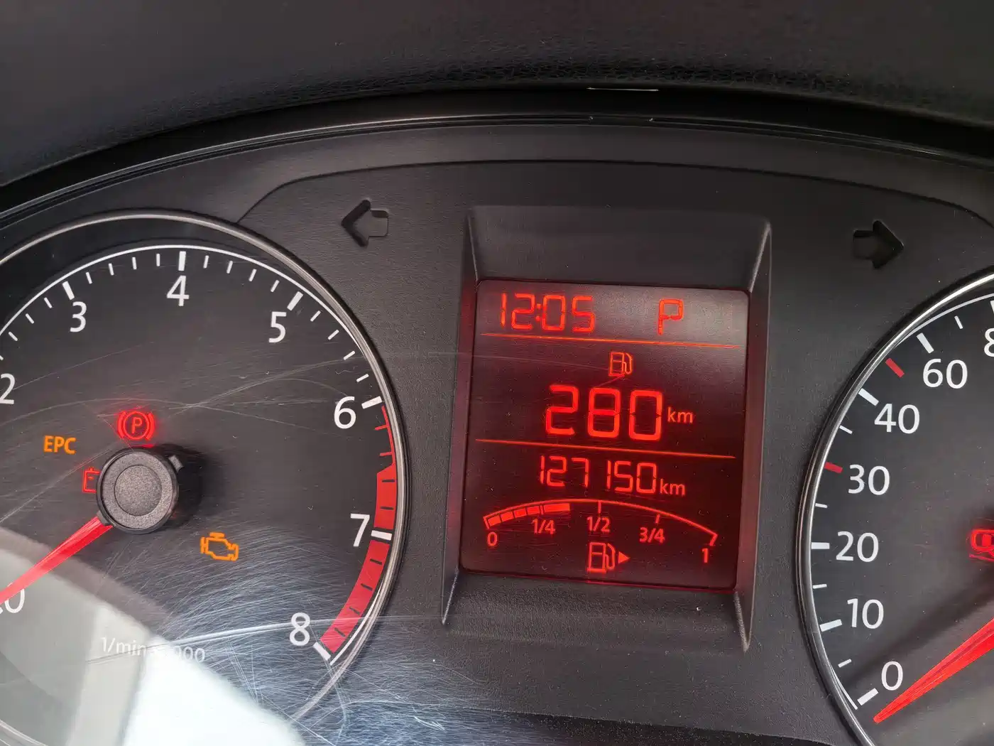Volkswagen Santana 2013 1.6L Automatic Comfort Edition фото 12