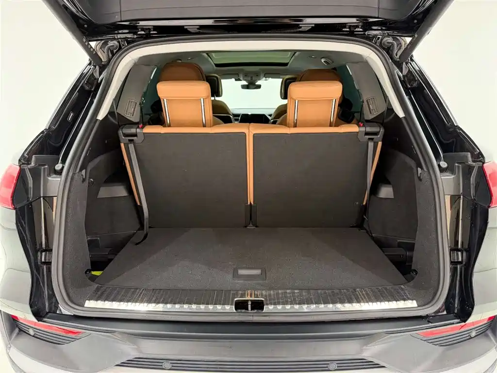 Audi Q6 2023 50 TFSI quattro Moving Cloud Yulin Package фото 14