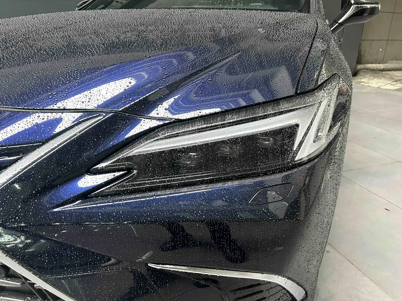 Lexus ES 2025 200 Ultimate Edition фото 2