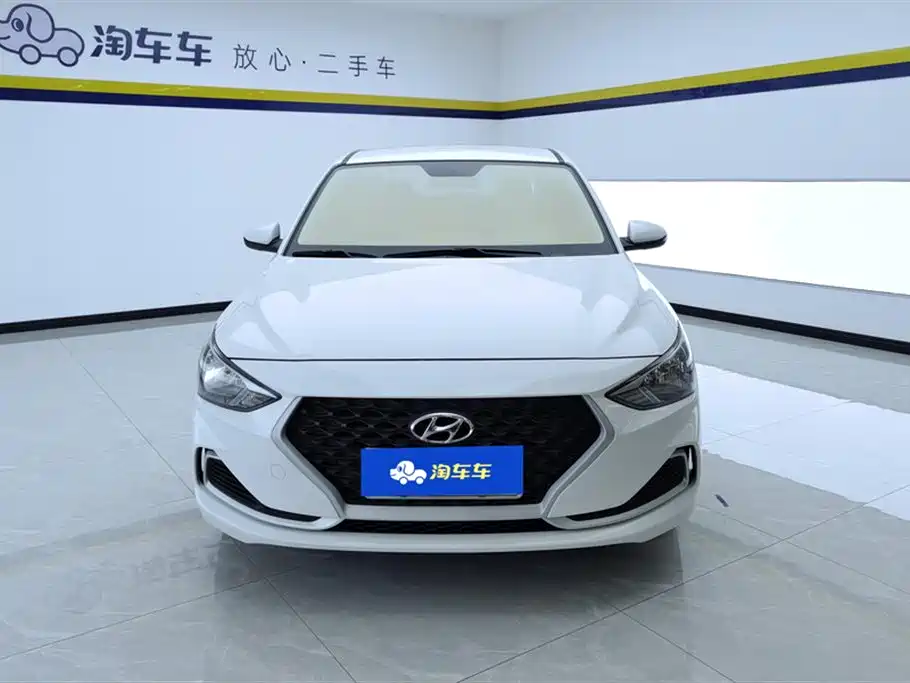 Hyundai Elantra 2020 1.6L Auto GL Pleasing Edition фото 2