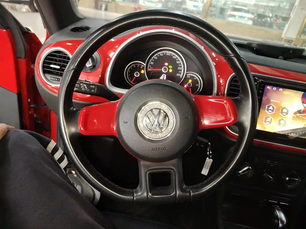 Volkswagen Beetle 2014 1.4TSI Fashion Edition фото 11