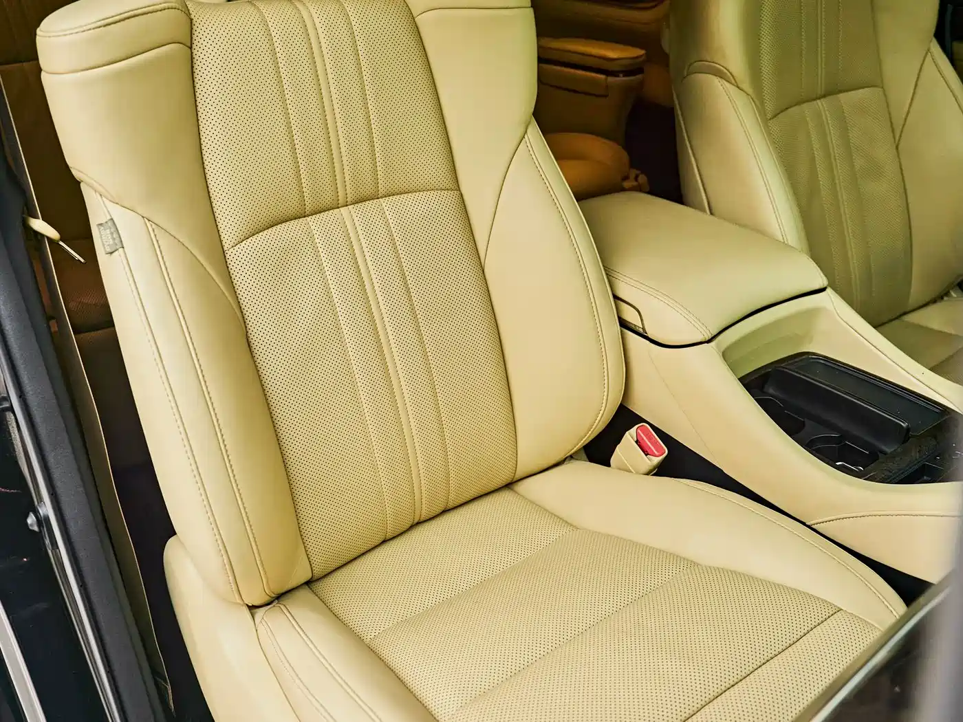 Toyota Alphard 2021 Hybrid 2.5L Premium фото 8