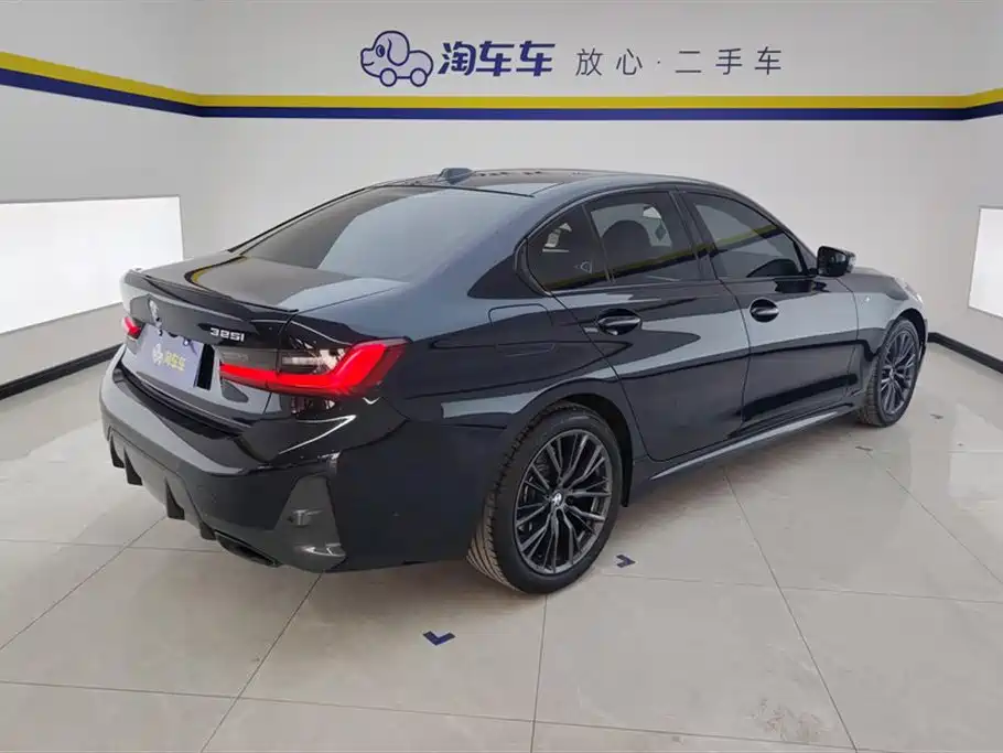 BMW 3 Series 2023 325i M Sport Black Night Package фото 3