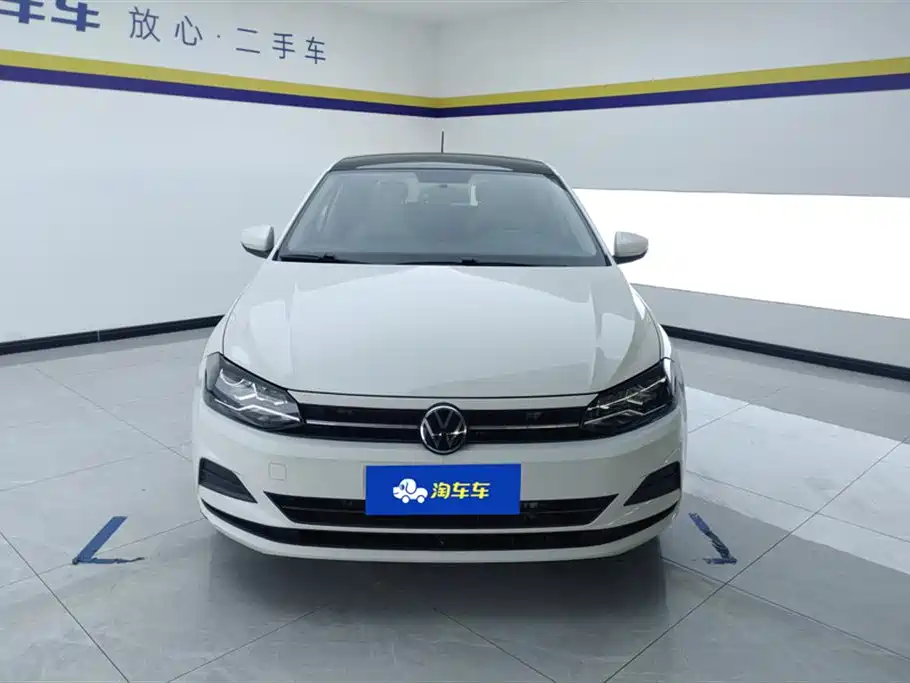 Volkswagen Polo 2021 Plus 1.5L Automatic Colorful Tech Edition фото 2