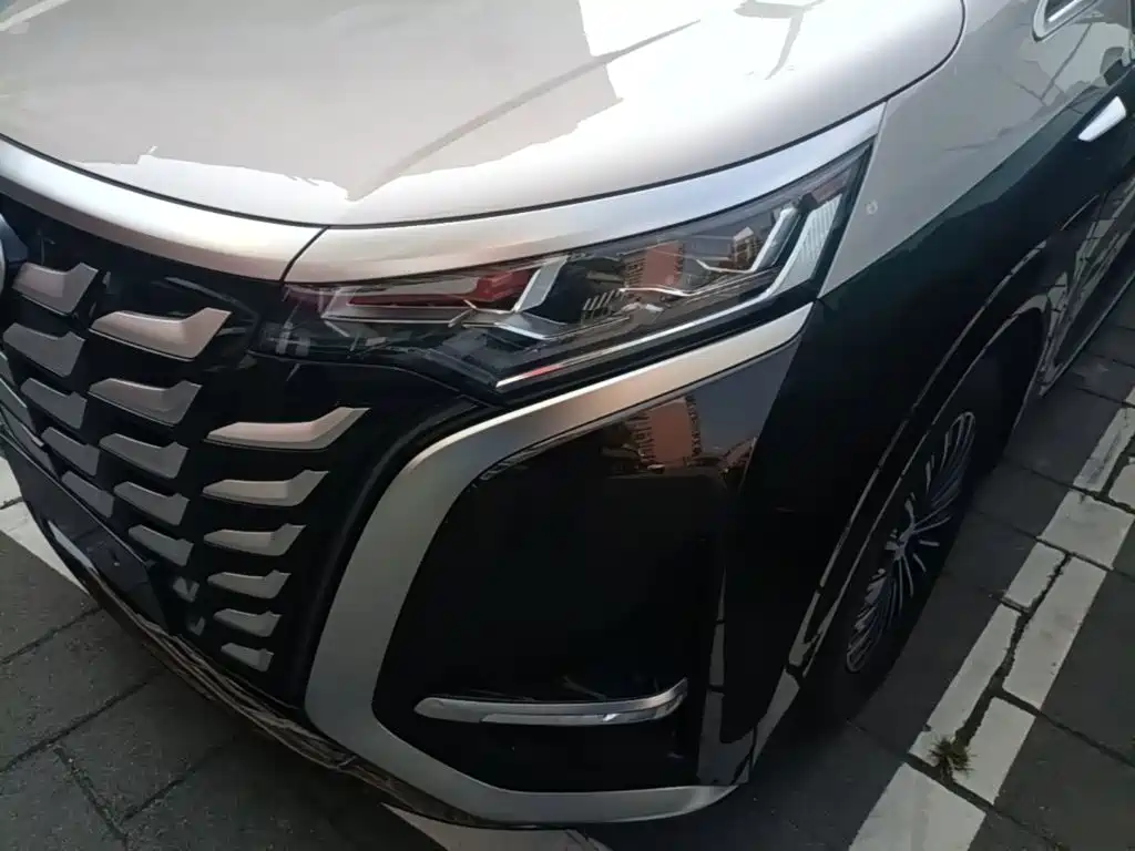 Denza D9 2026 2025 DM-i Smart Drive Edition 1020 AWD Prestige