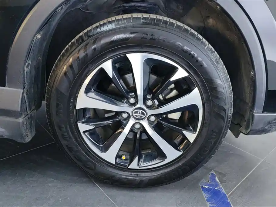 Toyota RAV4 Rongfang 2016 2.0L CVT 2WD Smart (China V) фото 6