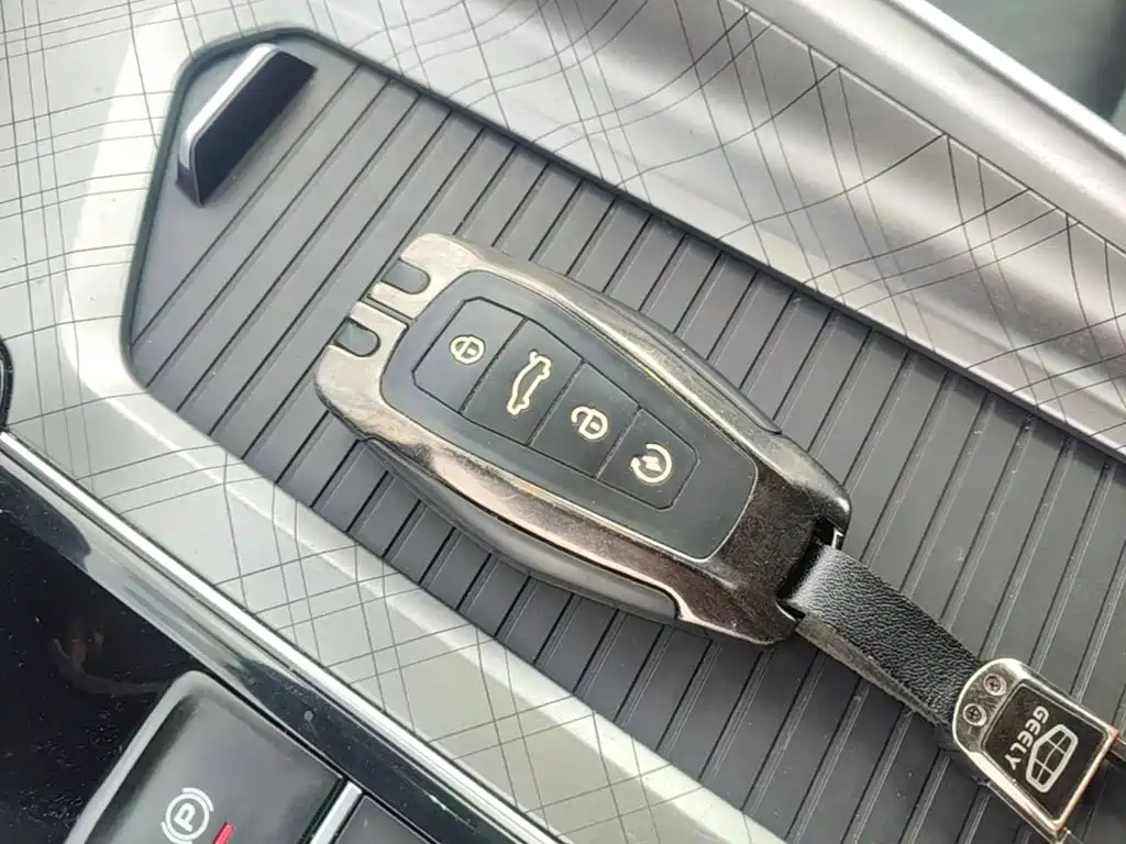 Фото 9 - Geely Preface