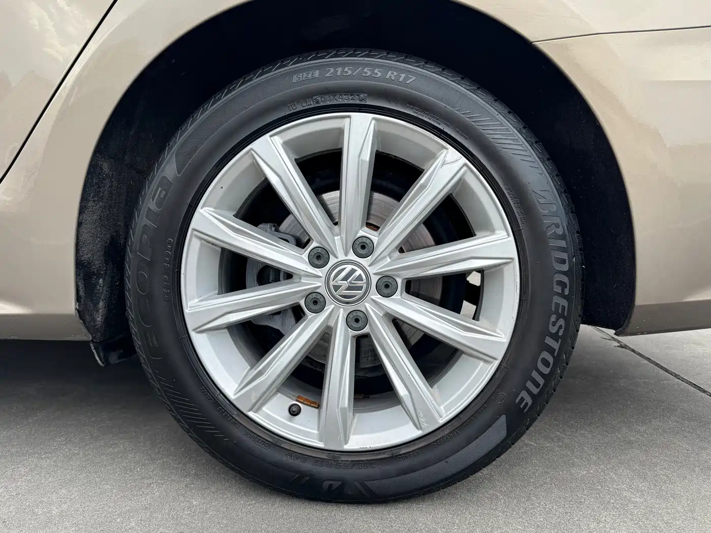 Photo 12 - Volkswagen Passat