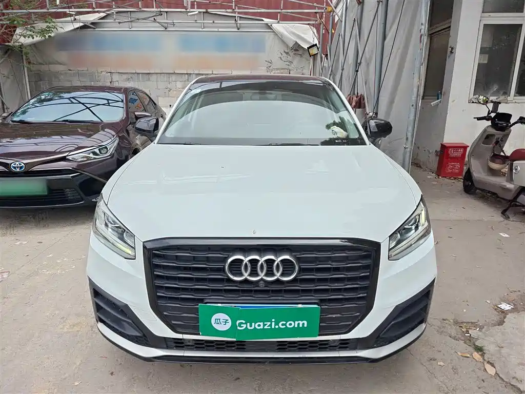 Audi Q2L 2020 35 TFSI Progressive Dynamic Model фото 3