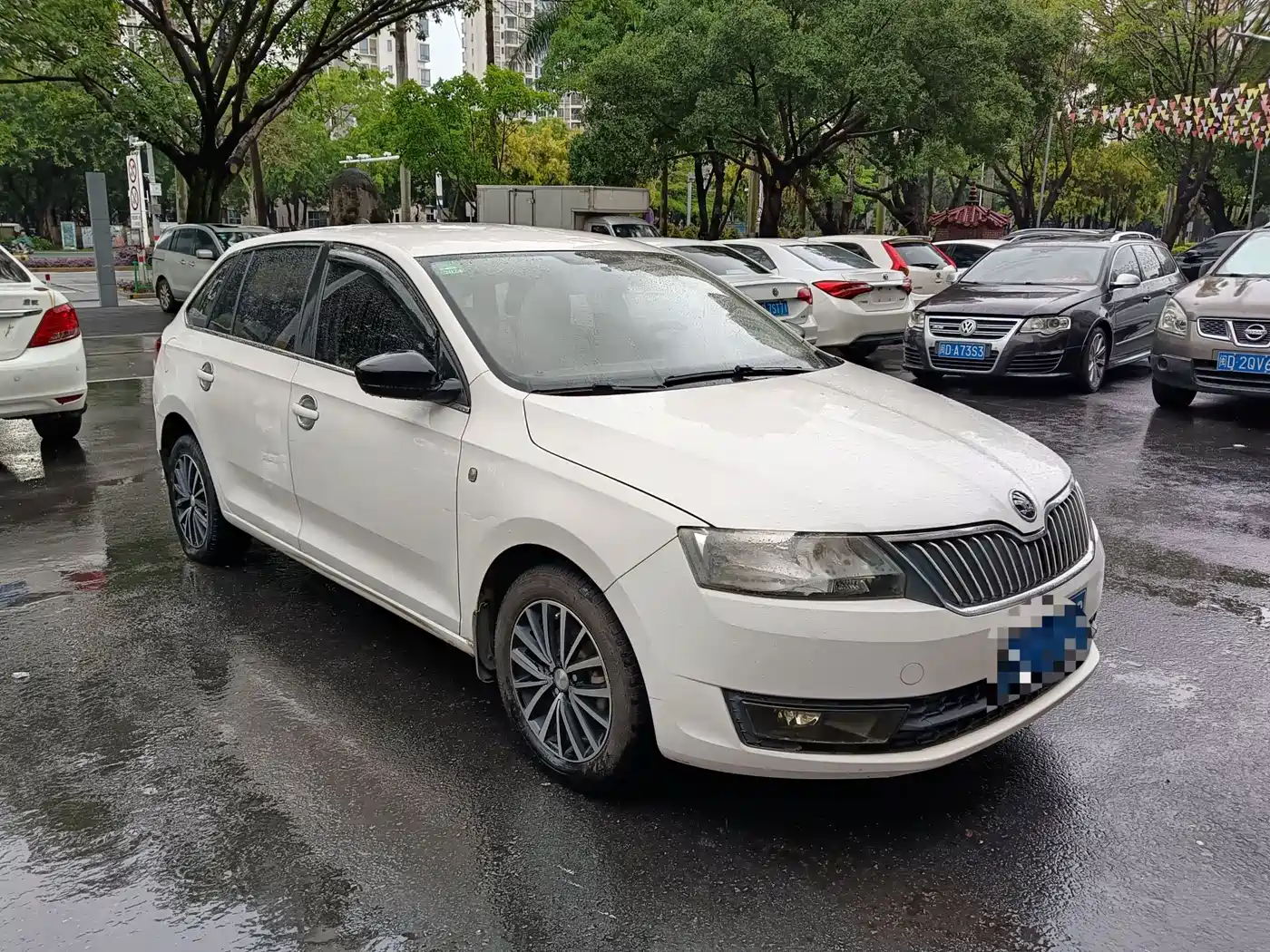 Škoda Skoda Rapid Spaceback 2014 1.6L Automatic乐享版 фото 3