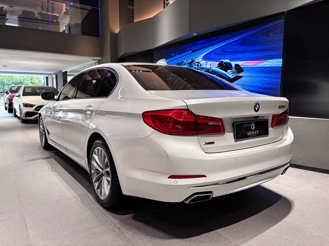 BMW 5 Series 2020 530Li xDrive Luxury Package фото 4