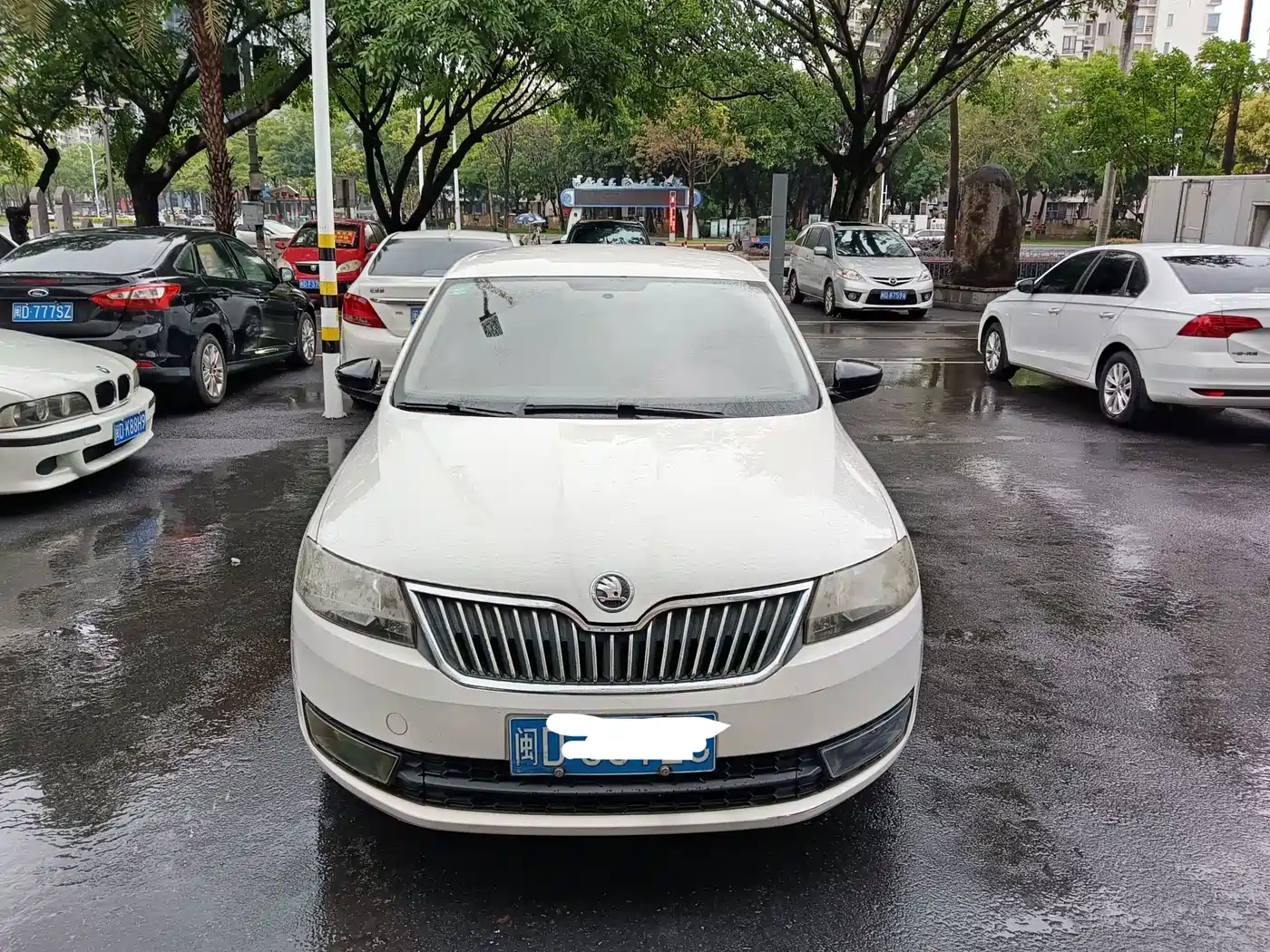 Škoda Skoda Rapid Spaceback 2014 1.6L Automatic乐享版 фото 2
