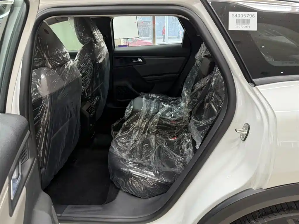 Citroën Versailles C5 X 2026 2024 1.6T Momentum Extraordinary