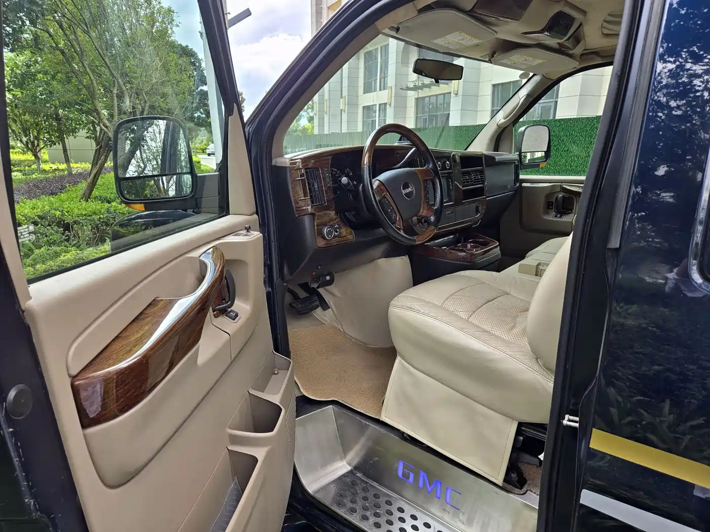GMC Savana 2013 2014 5.3L Leader Edition