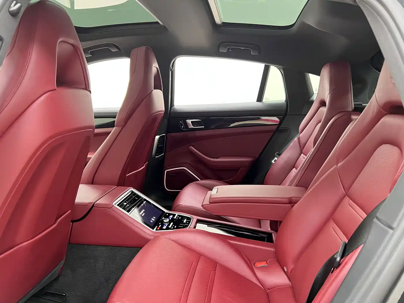 Porsche Panamera 2017 Panamera 3.0T фото 17