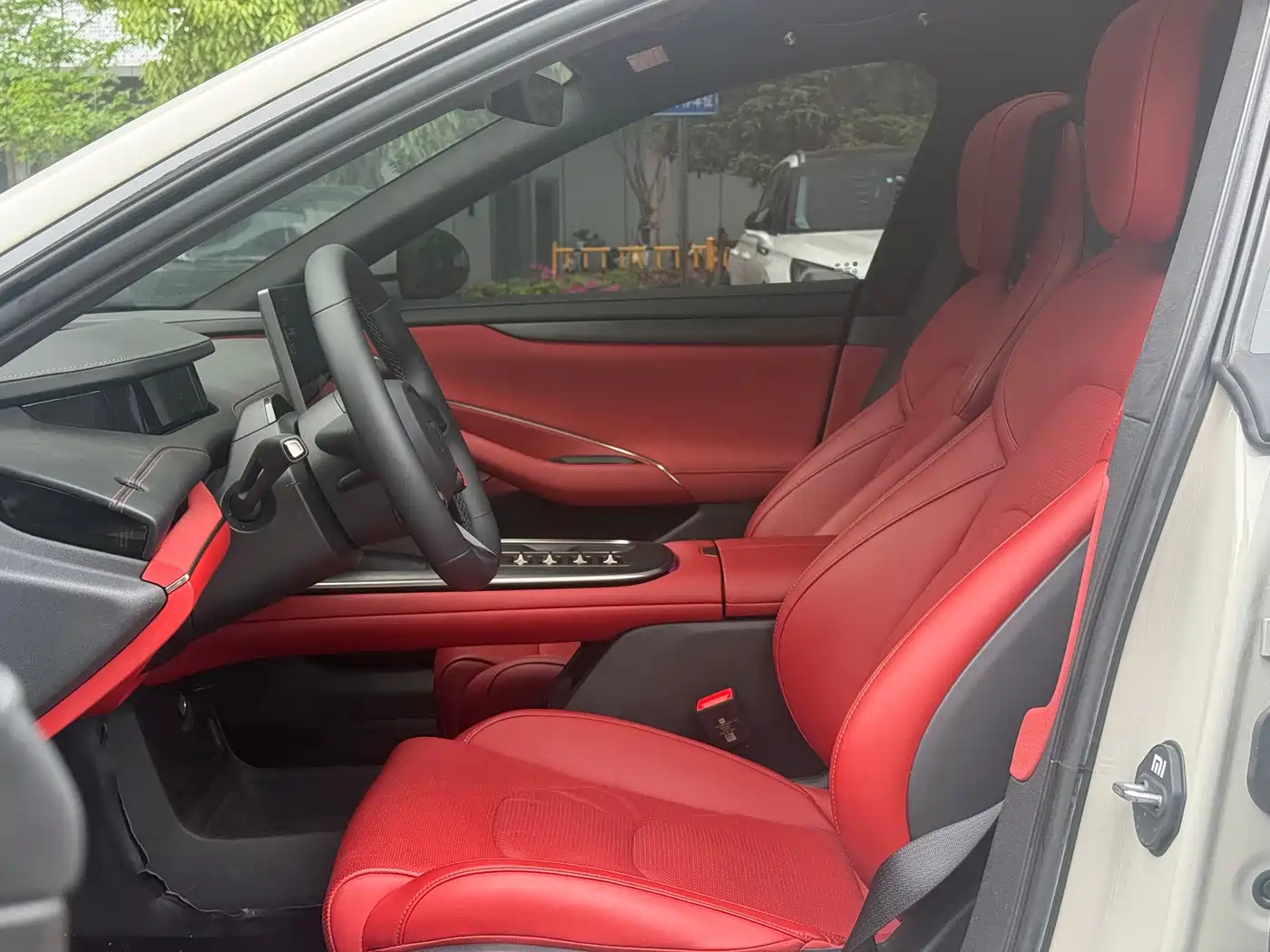 Xiaomi Auto Xiaomi SU7 2024 AWD Extended Range Advanced Smart Driving Max Edition фото 7