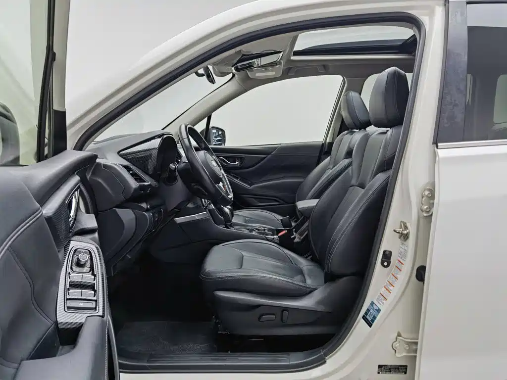 Photo 10 - Subaru Forester