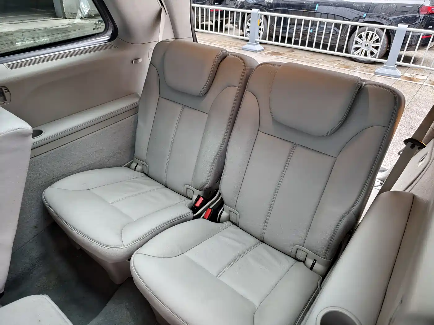 Mercedes-Benz GL-Class 2011 GL 450 4MATIC Premium фото 16