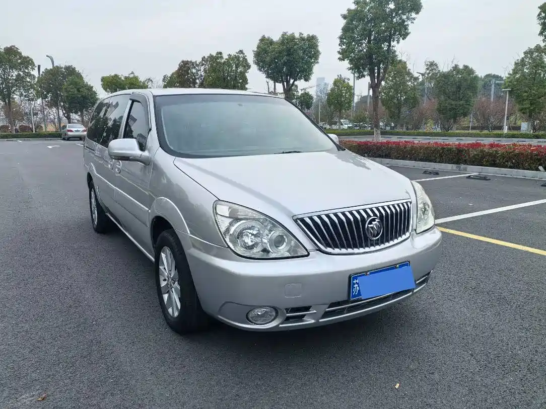 Buick GL8 2014 2.4L Classic Edition фото 2