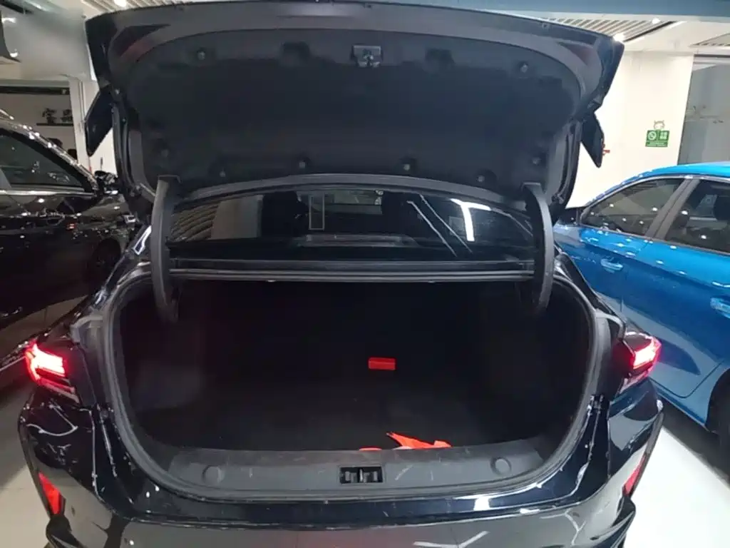 Dongfeng Aeolus Yixuan MAX 2022 2021 1.5T Dark Night Edge
