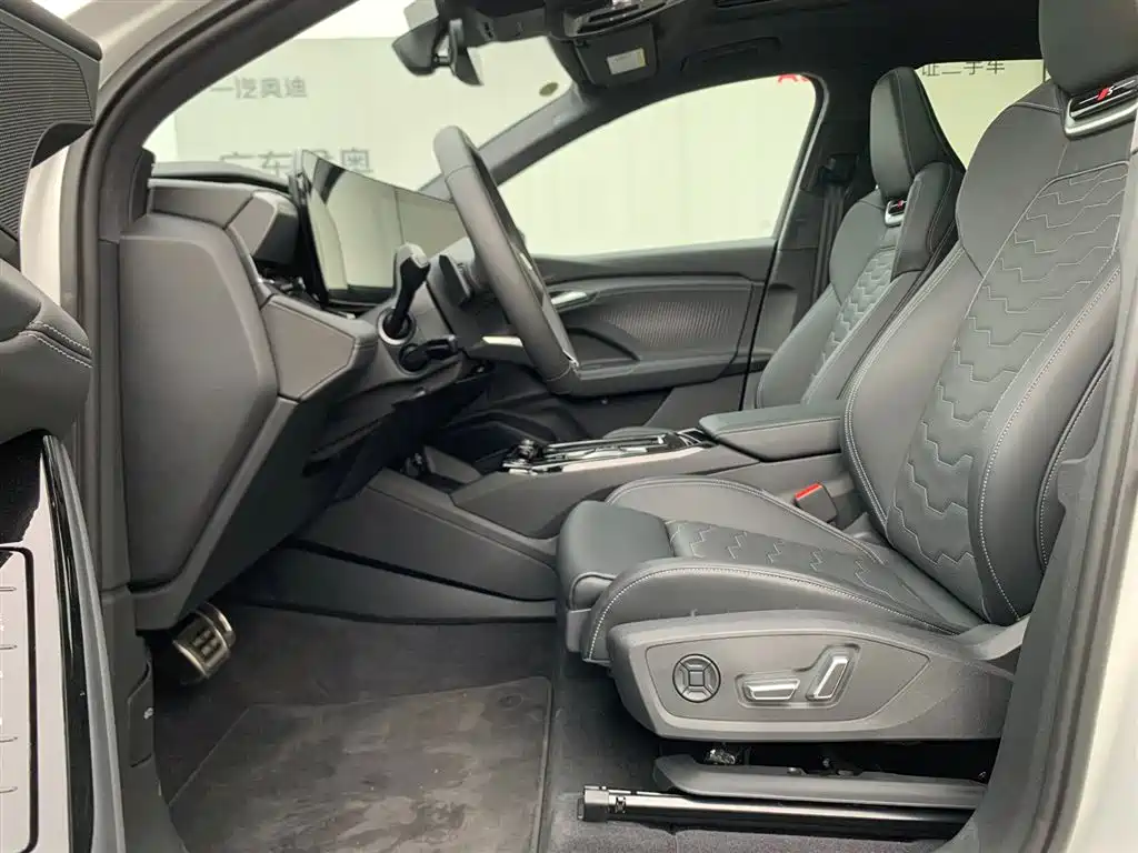 Audi Q6L e-tron 2025 Extended Range Edition фото 7