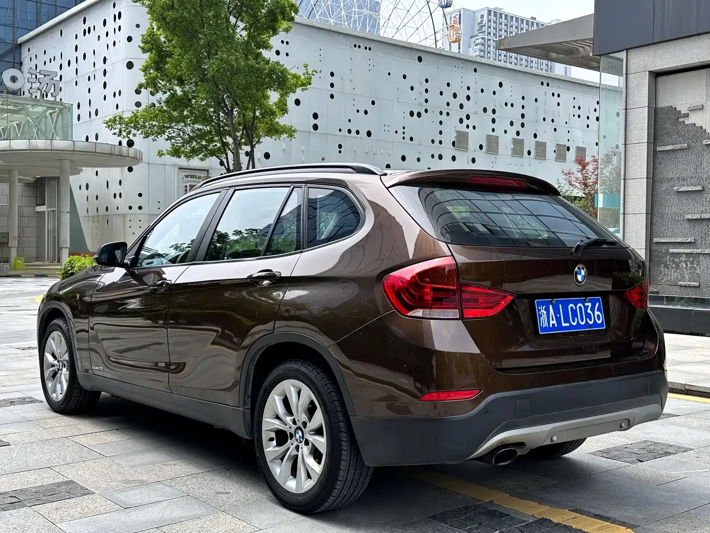 BMW X1 2013 sDrive18i Fashion фото 6
