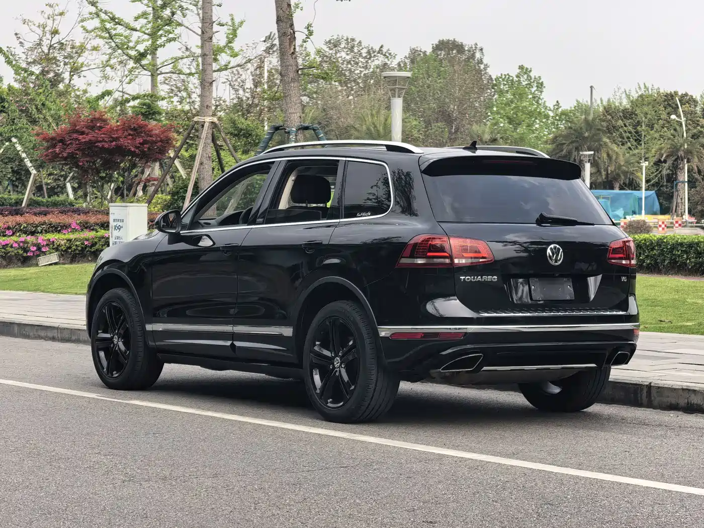 Volkswagen Touareg 2017 3.0TSI Executive Edition фото 8