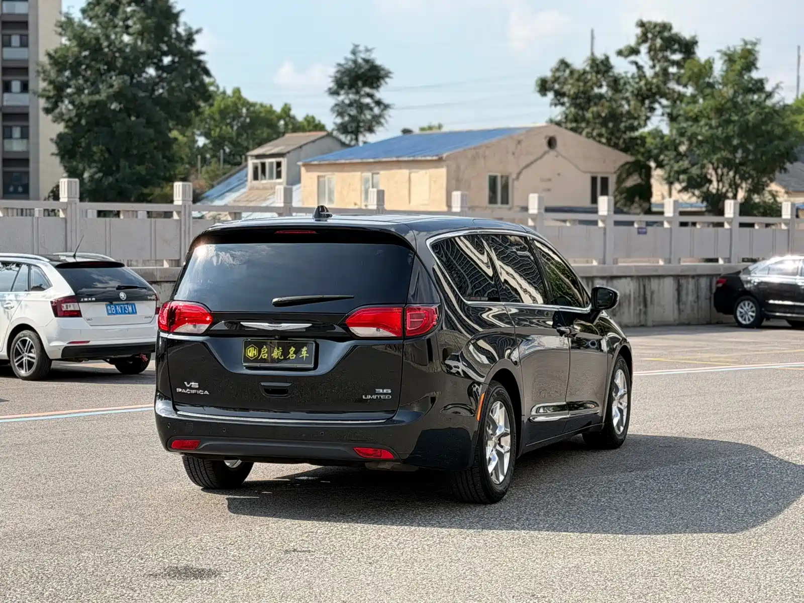Фото 17 - Chrysler Pacifica