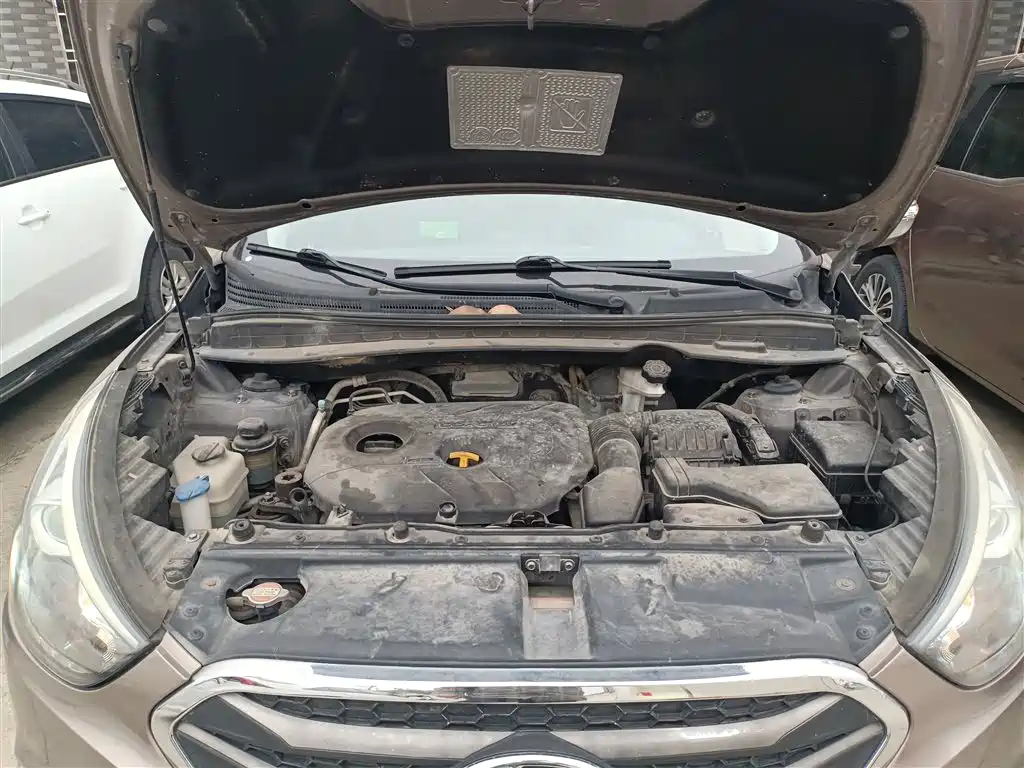 Hyundai Beijing Hyundai ix35 2015 2.0L Automatic 2WD Smart Type China IV фото 20