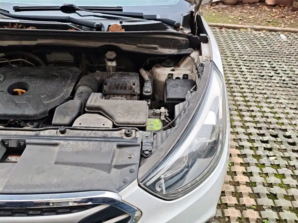 Hyundai Beijing Hyundai ix35 2015 2.0L Automatic 2WD Smart Type China IV фото 21