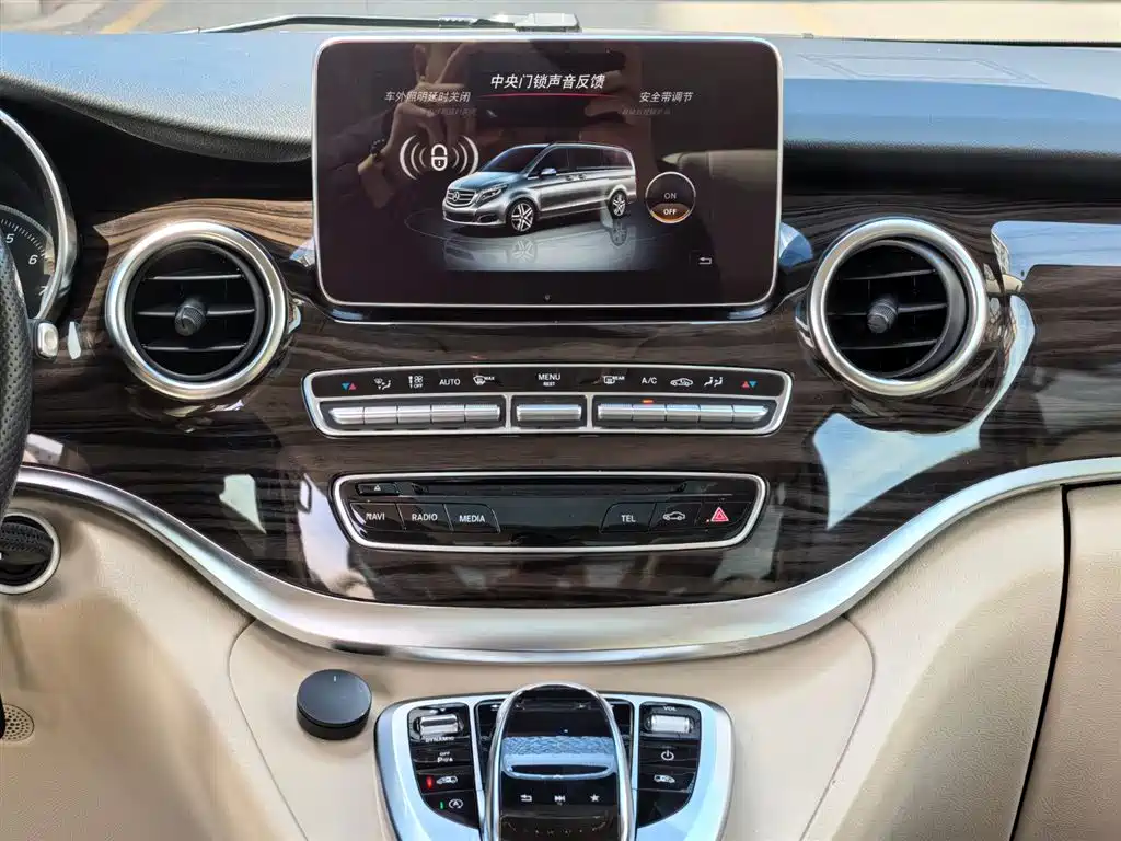 Mercedes-Benz V-Class 2018 V 260 Navigator Edition China VI фото 13