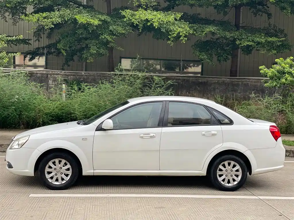 Buick Excelle 2013 1.5L Automatic Classic фото 14