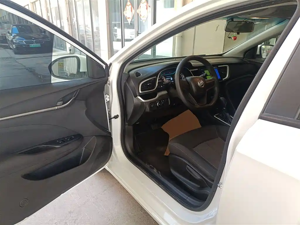 Buick Excelle 2021 Facelift Exemplar 1.5L Auto Progressive фото 16