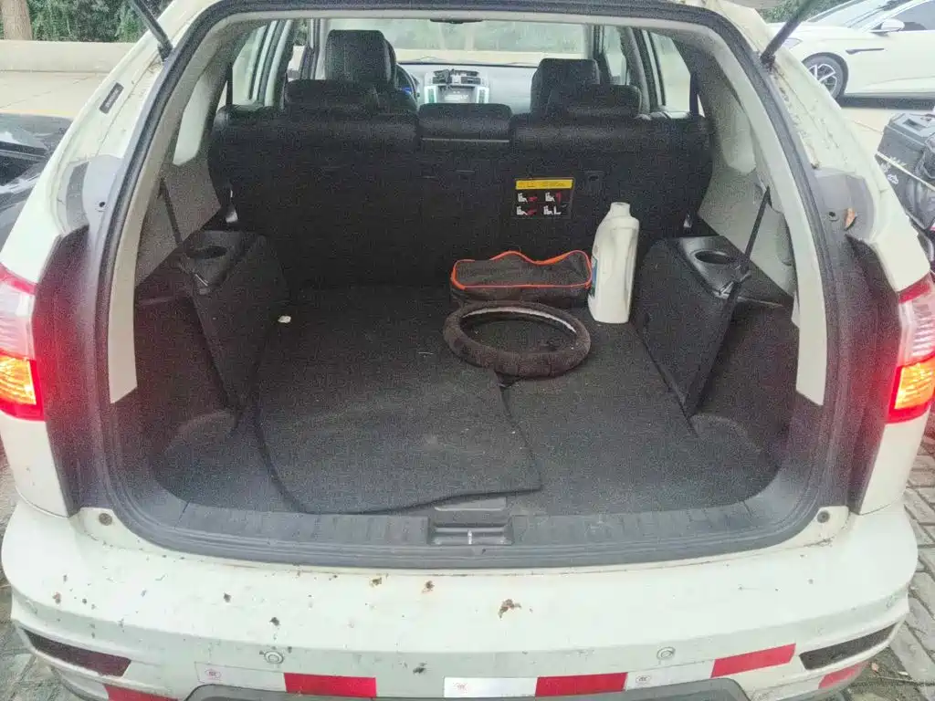 Фото 5 - BYD S6