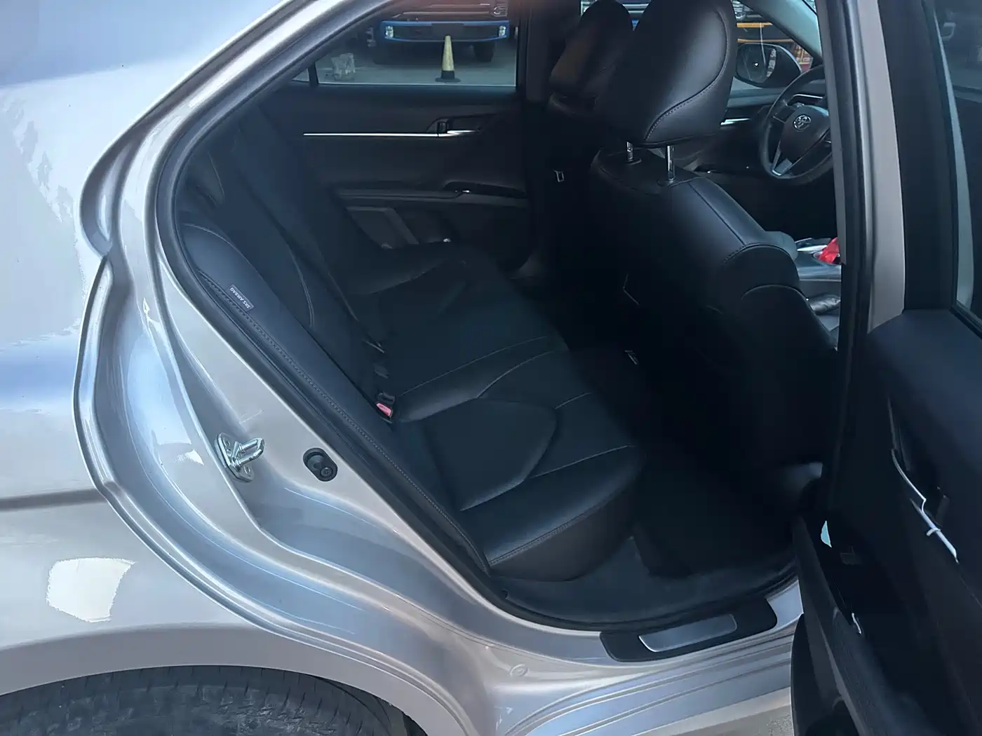 Toyota Camry 2021 2.0G Luxury Edition фото 9
