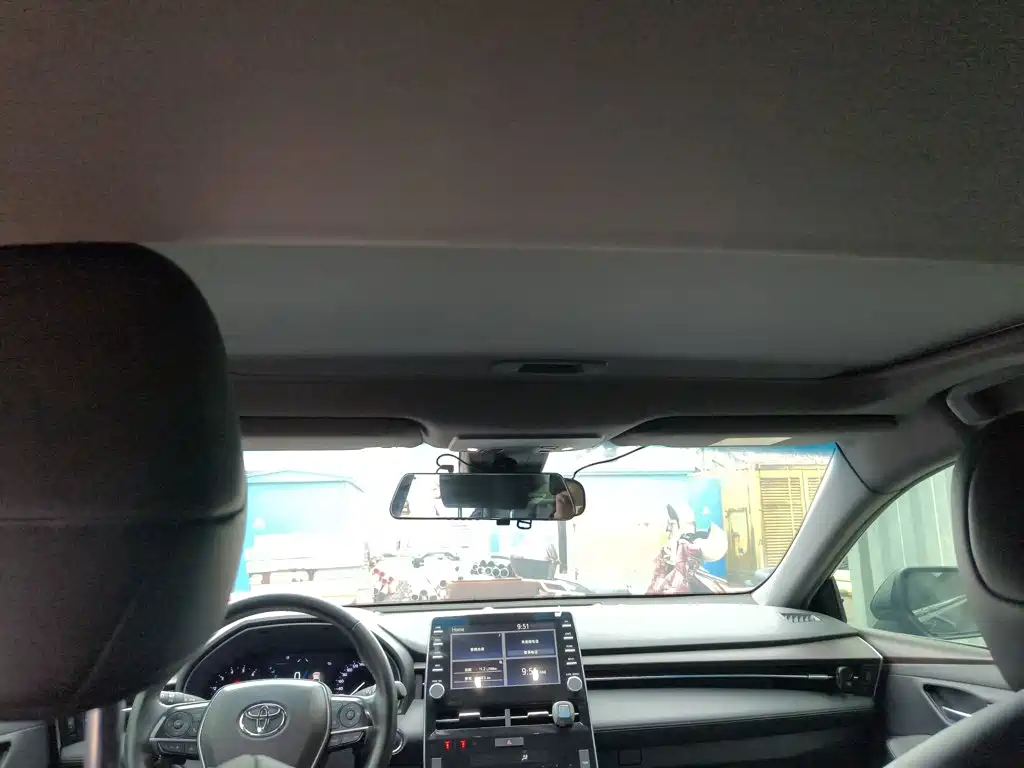 Фото 9 - Toyota Avalon