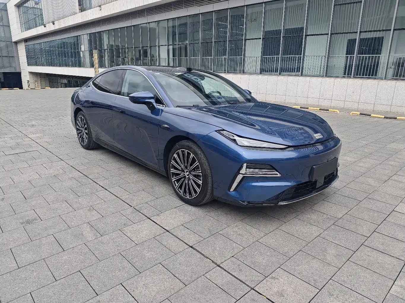 Geely Galaxy Galaxy Xingyao 8 2025 130km EM-P Starship Edition фото 8
