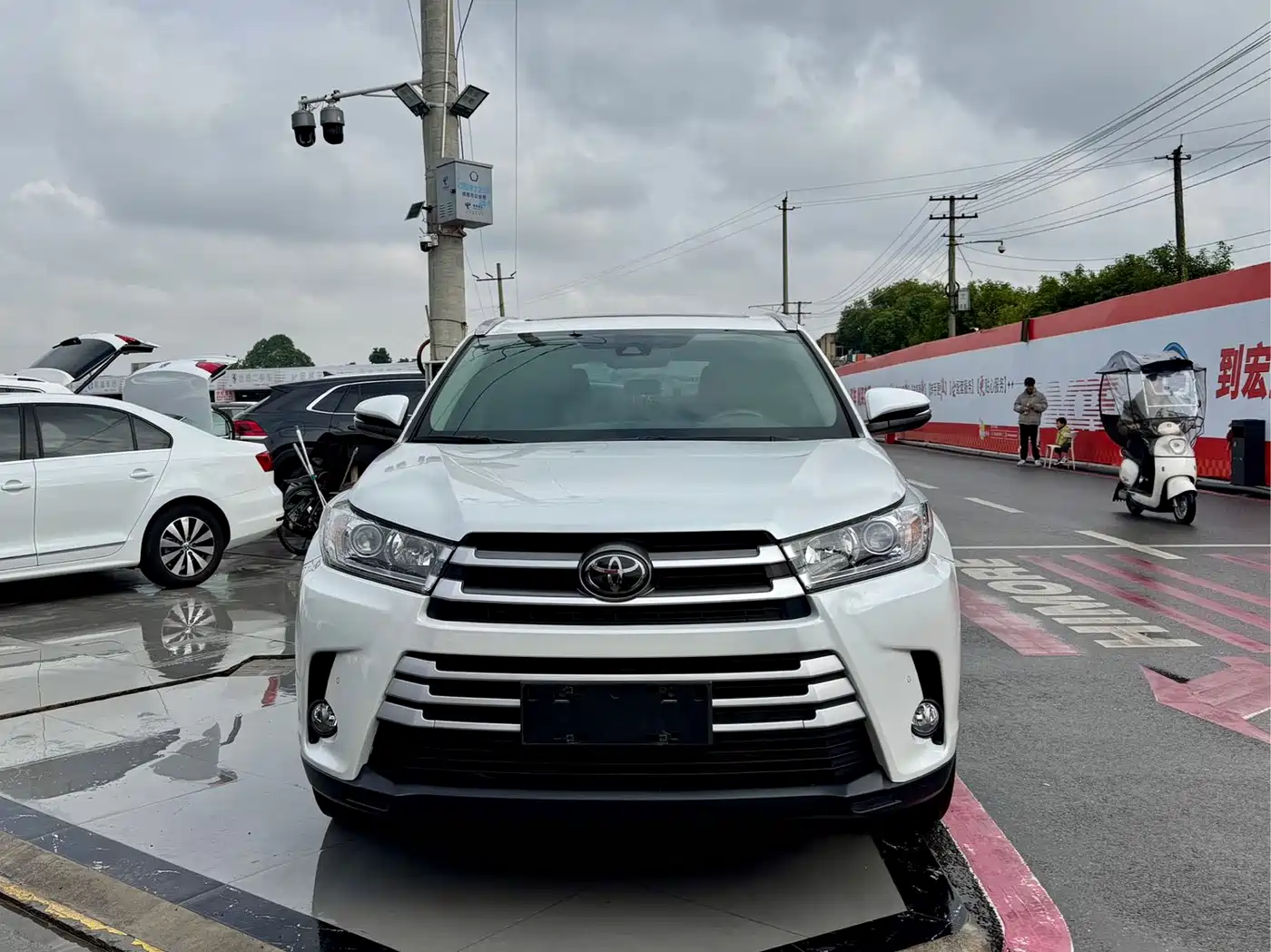 TOYOTA HIGHLANDER