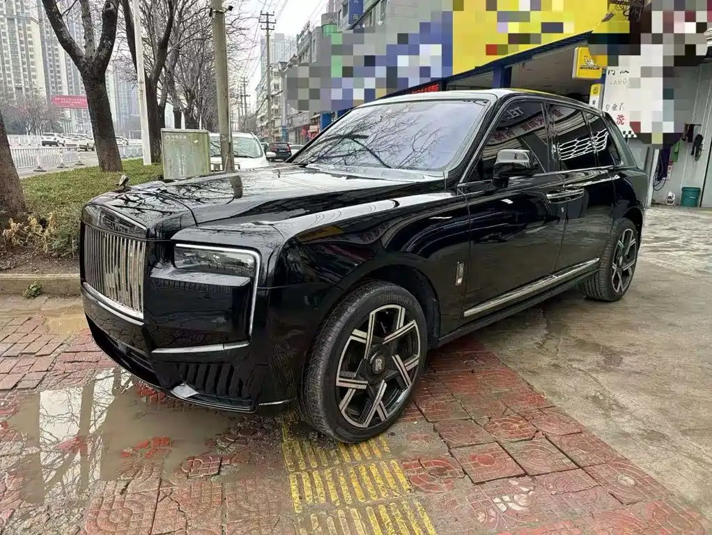 Rolls-Royce Cullinan 2018 5-Seater Version
