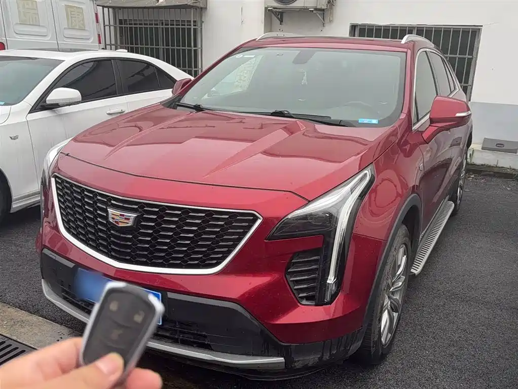 Cadillac XT4 2021 28T FWD Premium Edition