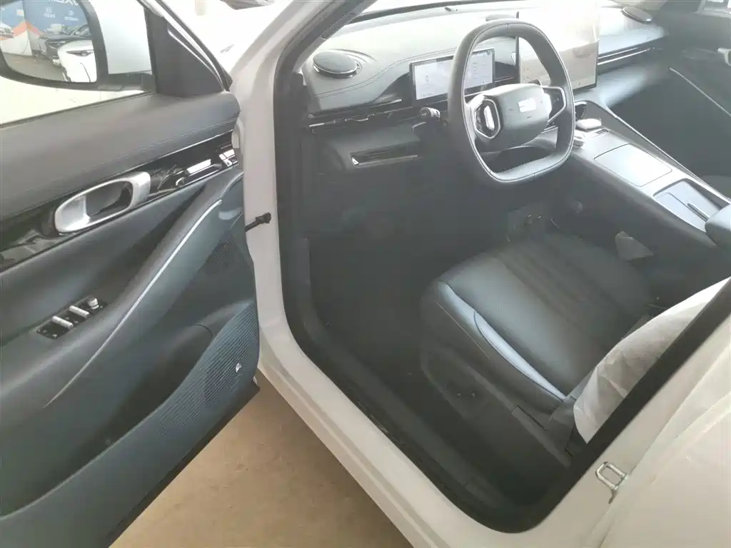 Geely Galaxy Galaxy E5 2026 530km Voyager Edition фото 16