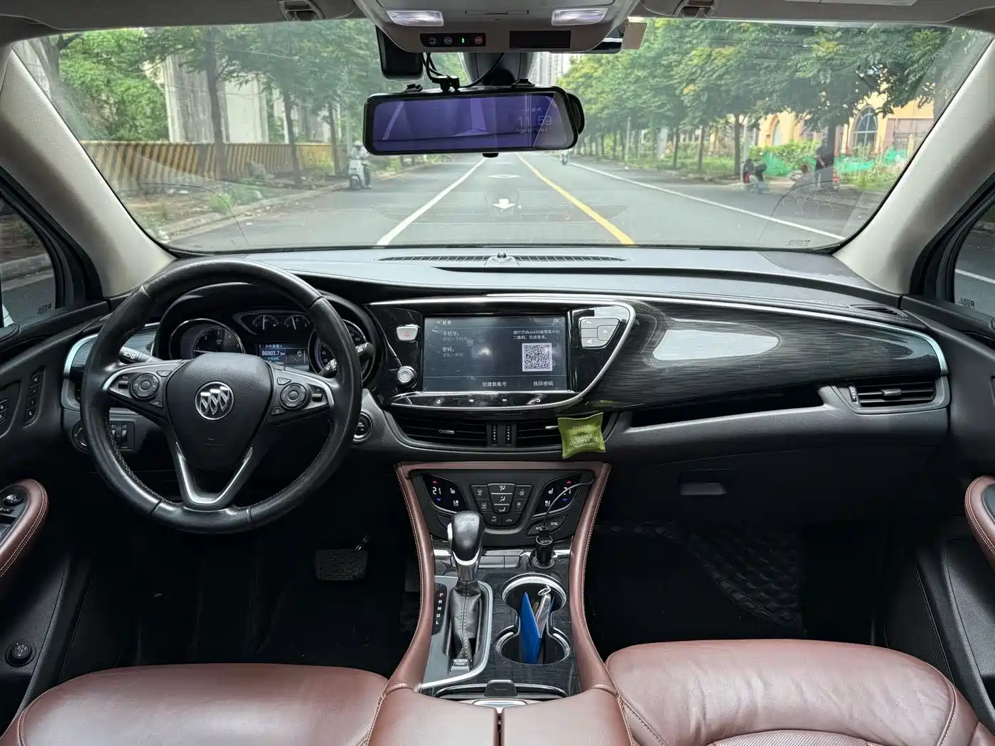 Photo 10 - Buick Envision Plus