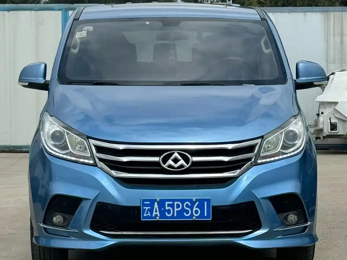 SAIC Maxus Maxus G10 2018 PLUS 1.9T Manual Elite Edition Diesel фото 2