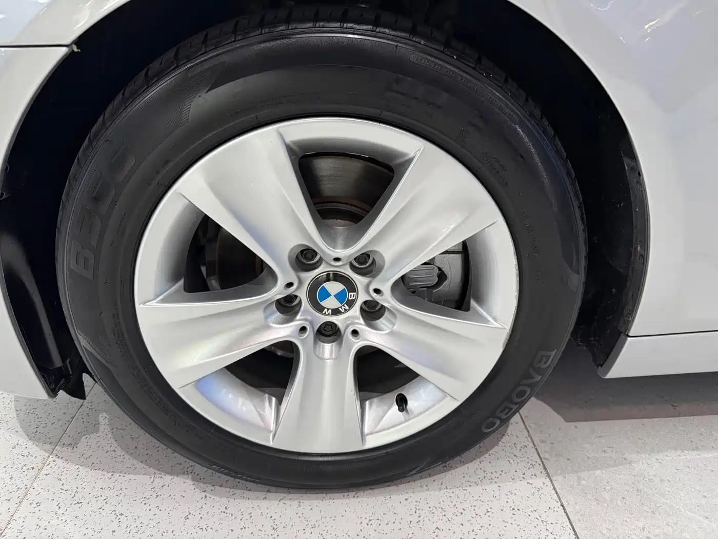 BMW 5 Series 2011 528Li Luxury фото 13