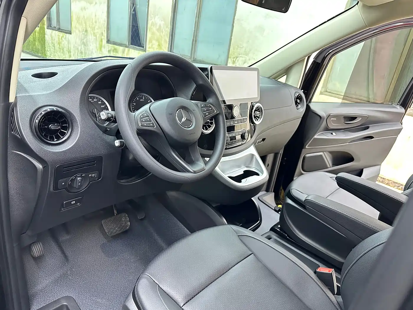 Mercedes-Benz Vito 2021 2.0T Elite 7-Seater фото 11