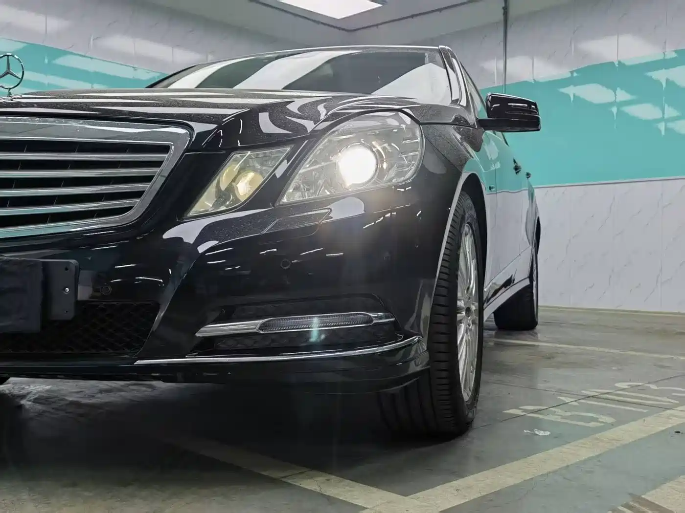 Mercedes-Benz E-Class 2012 E 260 L CGI Fashion Model фото 3