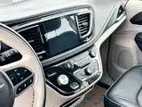 Фото 7 - Chrysler Pacifica PHEV