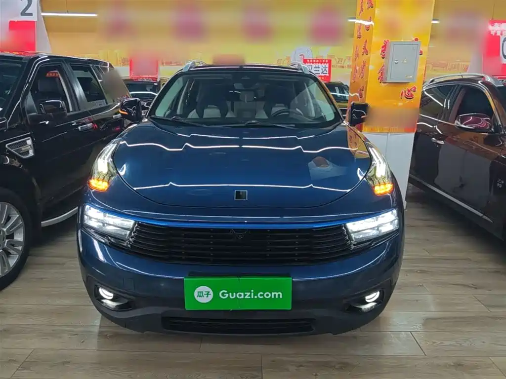 Lynk & Co 01 2017 2.0T 2WD Pro Shine Edition фото 3