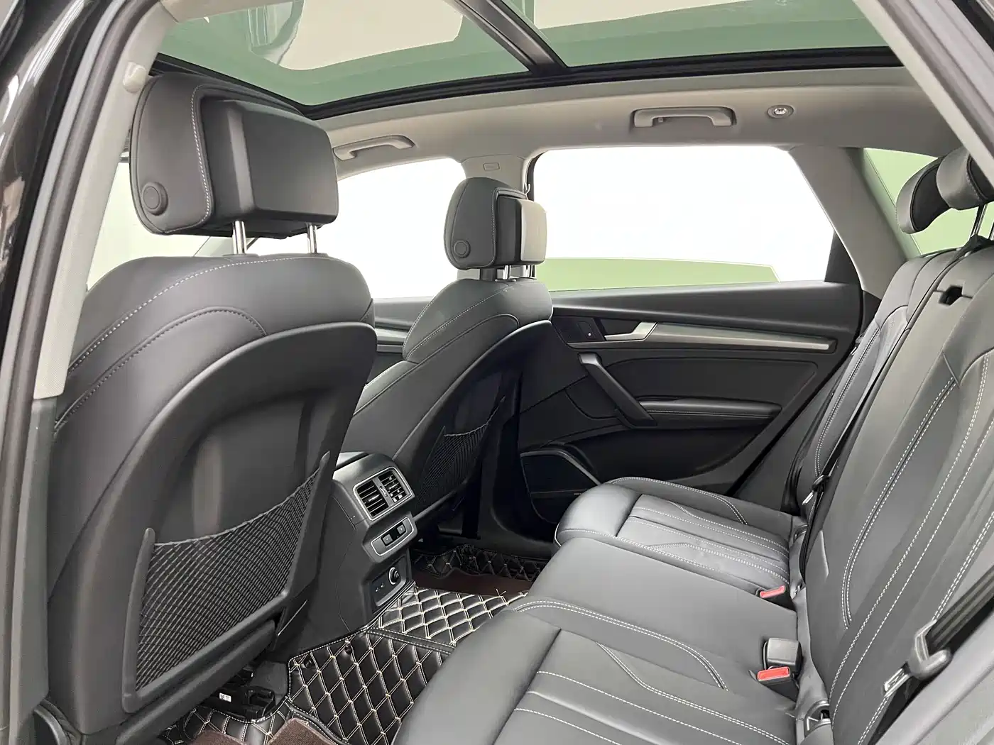 Audi Q5L 2022 Facelift 45T Luxury Dynamic фото 12